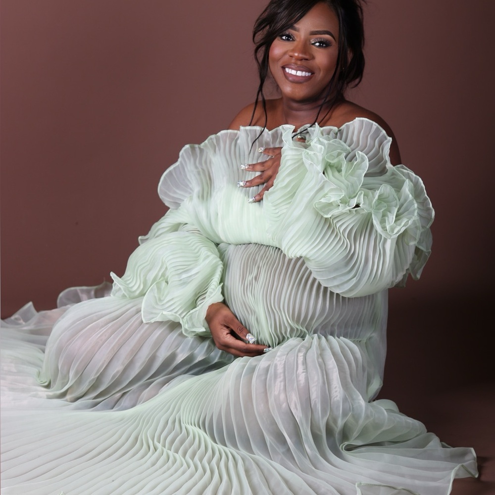 Elegant Pleated Maternity Dress - Picture 2 of 6